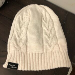 Under Armor beanie with fleece inside